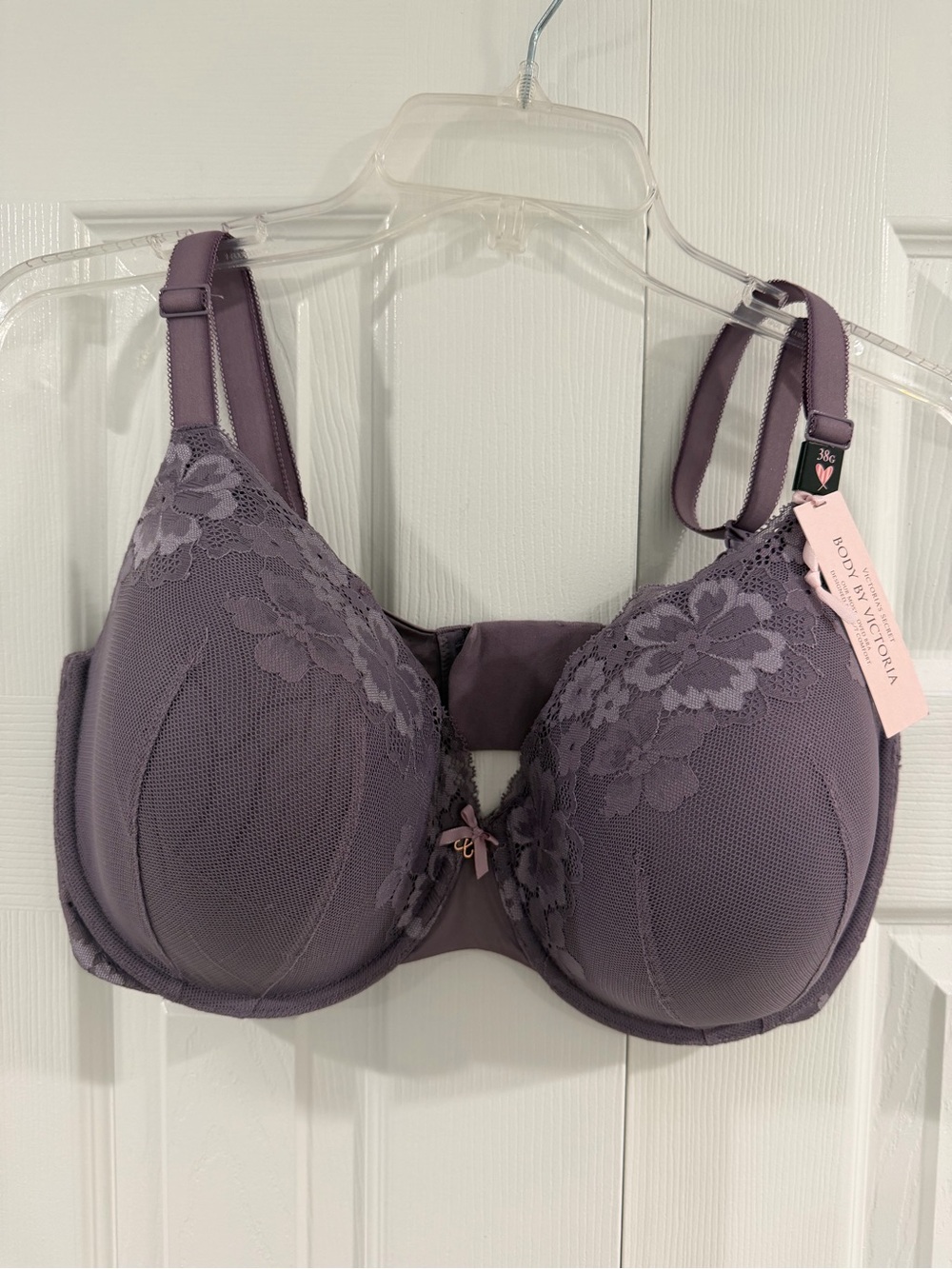 Victoria's Secret: Body by Victoria Lined Perfect Coverage Lace Underwire Bra